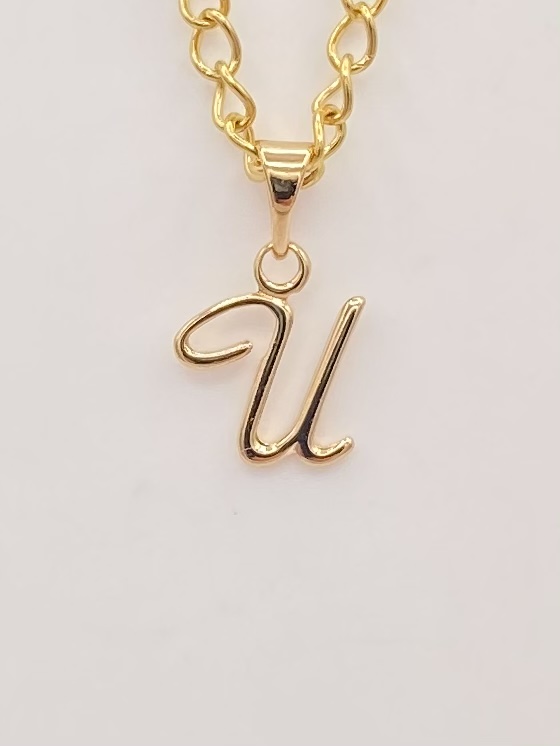 Pendentif U manuscrit plaqué or